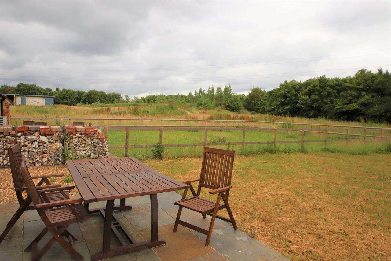 South Cottage - Rural Gem In The Heart Of The Sussex Countryside Twineham Bagian luar foto